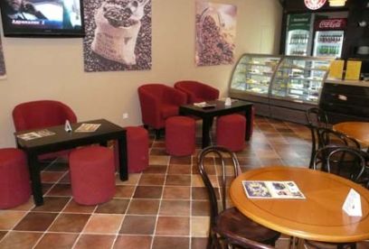 cafe/1490912329_img-0